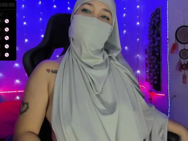 Live sex webcam photo for Ranialatif #275815730