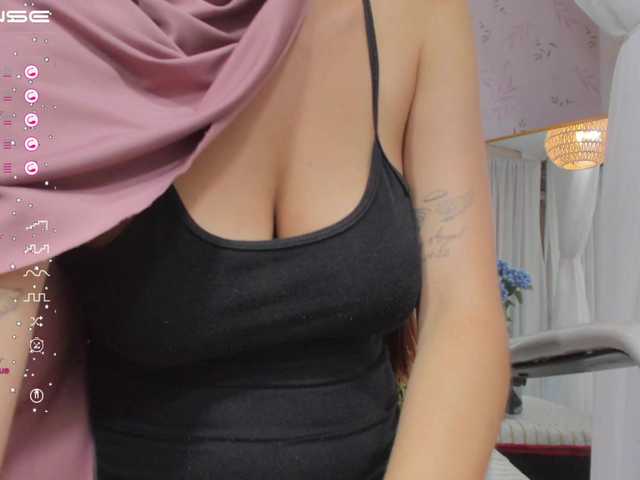 Live sex webcam photo for Raniia #277314448