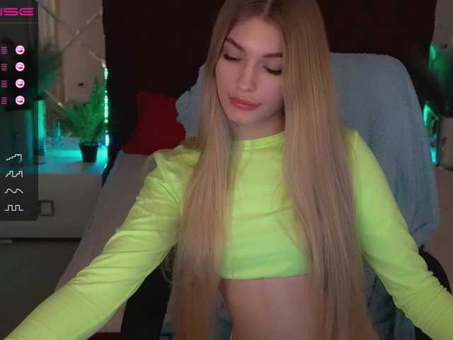 Live sex webcam photo for RapunzelME #272200437