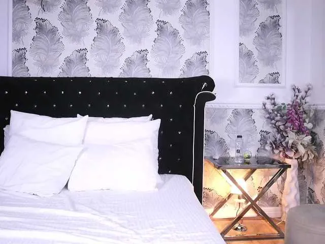 Live sex webcam photo for RaquelLust #276059482