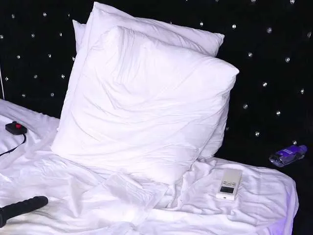 Live sex webcam photo for RaquelLust #276288520