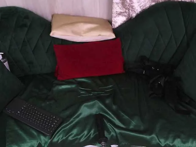 Live sex webcam photo for RaquelLust #276778441