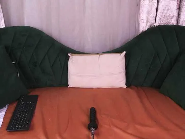 Live sex webcam photo for RaquelLust #276812831