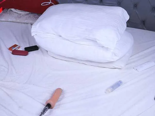 Live sex webcam photo for RaquelLust #277838483