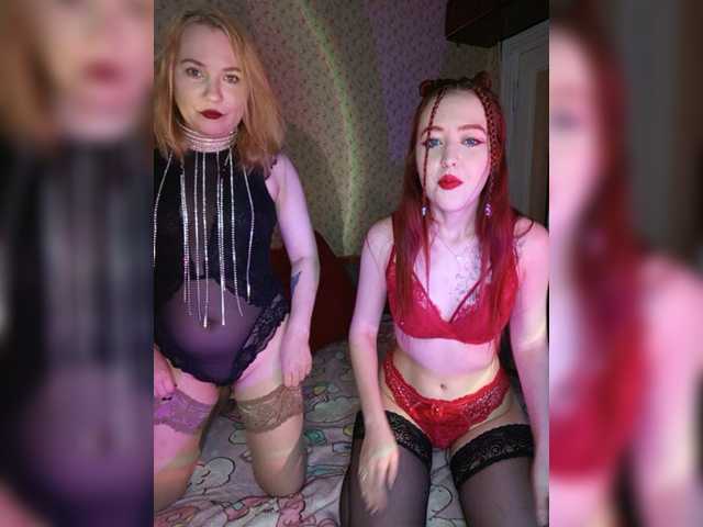 Live sex webcam photo for RaspberryCuteDuo #277265222