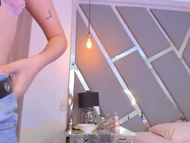 Live sex webcam photo for RavenWalkerr #277303759
