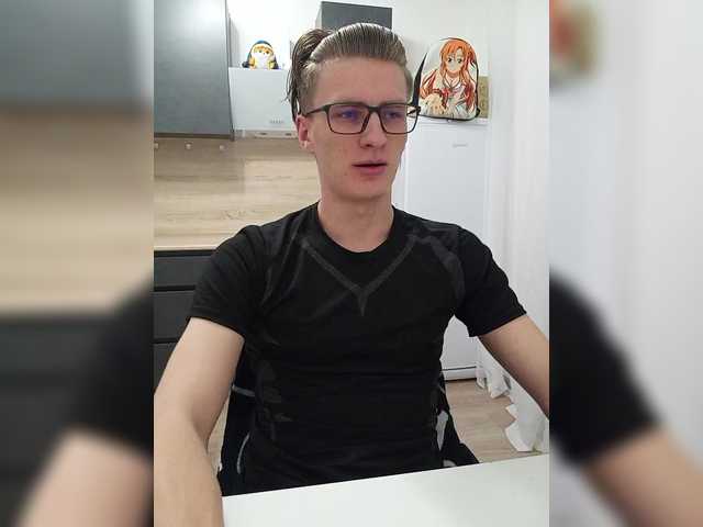 Live sex webcam photo for Ray-Boy #290334974