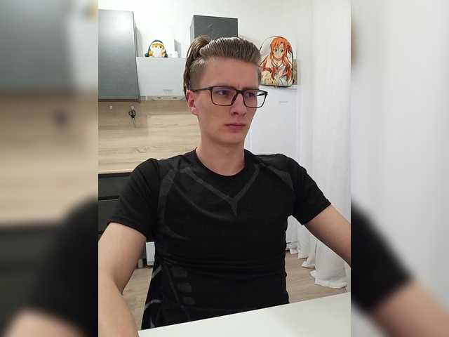 Live sex webcam photo for Ray-Boy #290336572