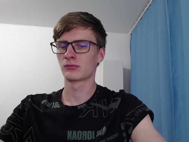 Live sex webcam photo for Ray-Boy #291915065