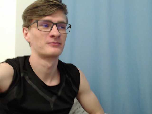 Live sex webcam photo for Ray-Boy #292188263