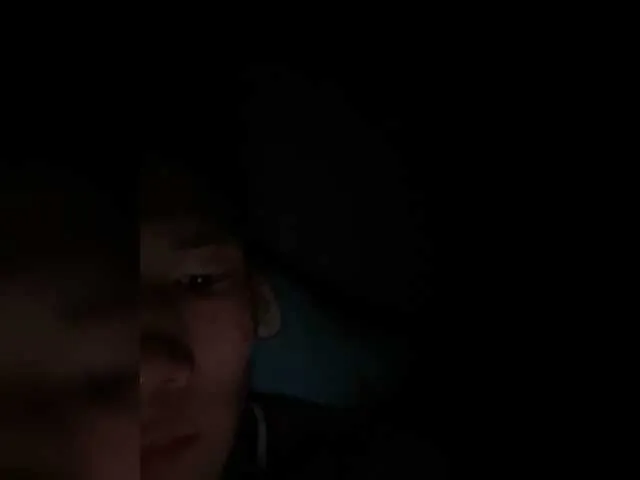 Live sex webcam photo for RayBoynty #275527087