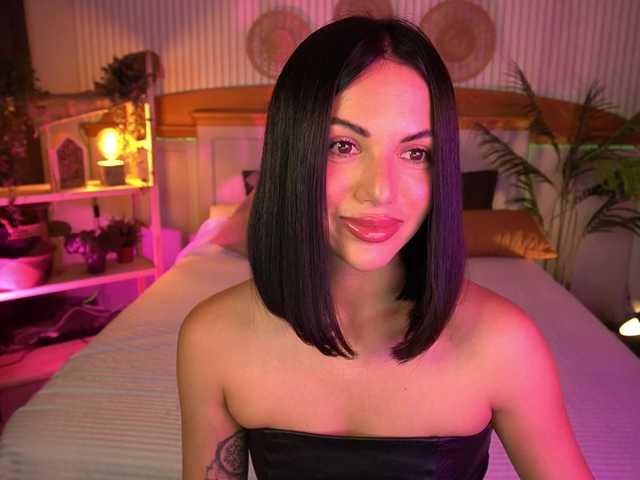 Live sex webcam photo for RayLenee #276168173