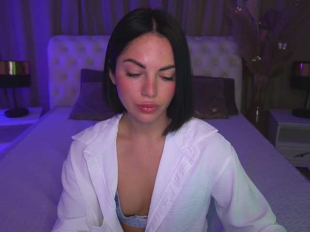 Live sex webcam photo for RayLenee #277918363