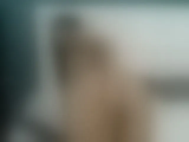 Live sex webcam photo for RayleeHot #273463198