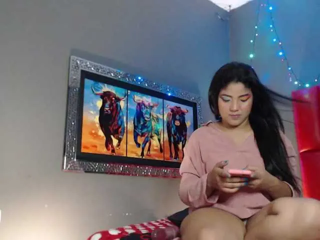 Live sex webcam photo for RayleeHot #273833250
