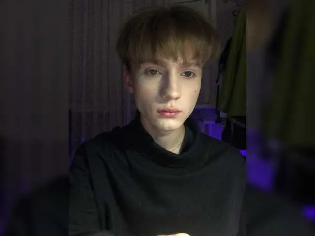 Live sex webcam photo for RaymondaMont #275113715