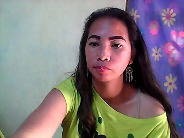 Live sex webcam photo for Razafiahh #278107740