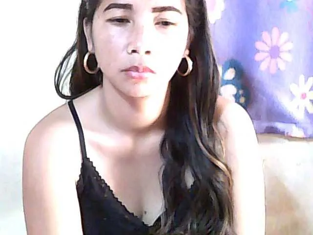 Live sex webcam photo for Razafiahh #278153512