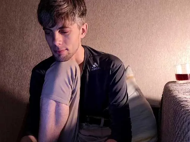 Live sex webcam photo for RealKey #290598097