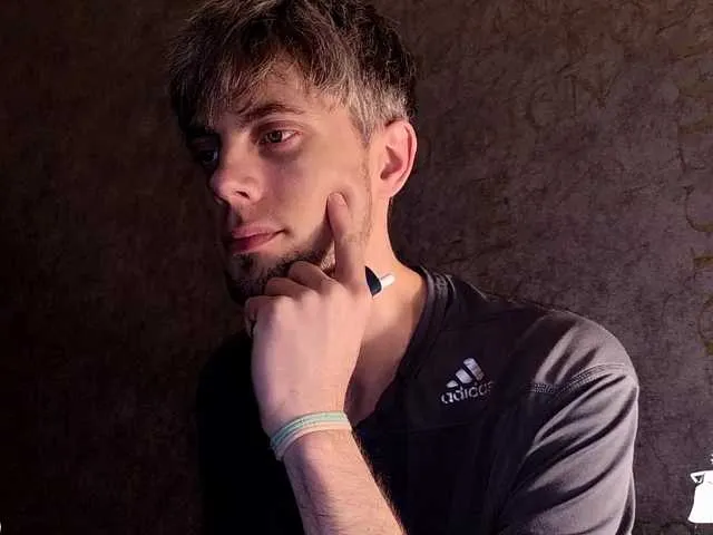 Live sex webcam photo for RealKey #290611094