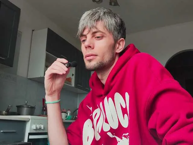 Live sex webcam photo for RealKey #290690545