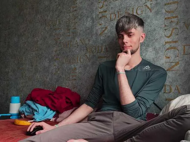 Live sex webcam photo for RealKey #290744090