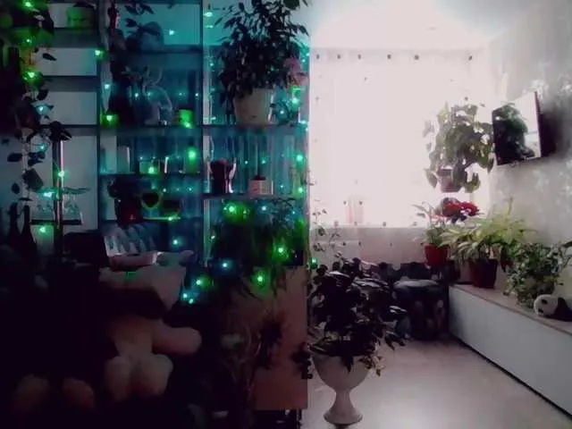 Live sex webcam photo for RealWorker #271730543