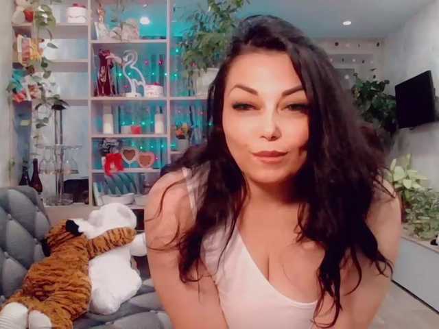 Live sex webcam photo for RealWorker #271747284