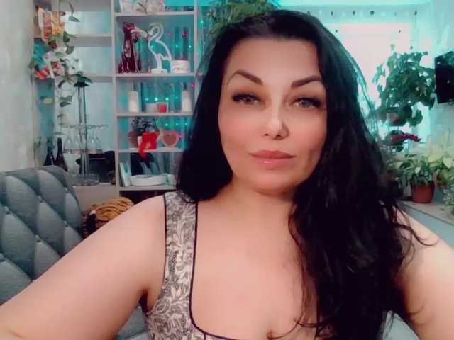 Live sex webcam photo for RealWorker #271782332