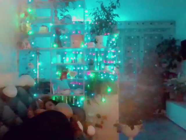 Live sex webcam photo for RealWorker #271877998