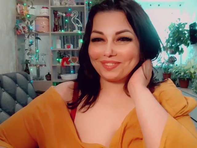 Live sex webcam photo for RealWorker #271975896