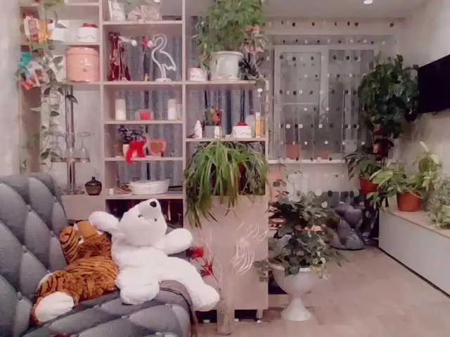 Live sex webcam photo for RealWorker #272308465