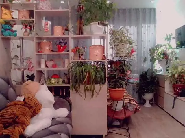 Live sex webcam photo for RealWorker #273312637