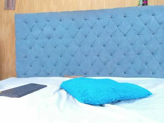 Live sex webcam photo for RebecaMitchel #272726469