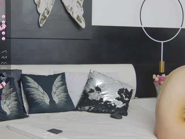 Live sex webcam photo for RebecaRaven #277142939