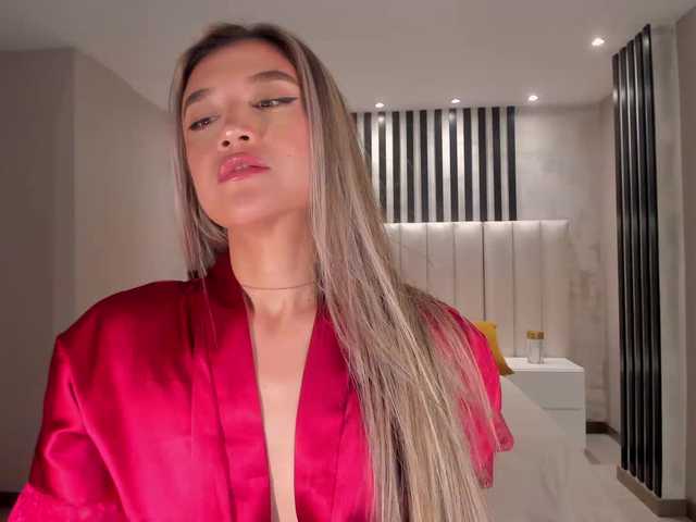 Live sex webcam photo for RebeccaHudson #289499280