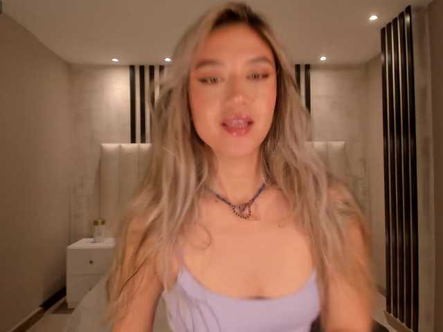 Live sex webcam photo for RebeccaHudson #289538737