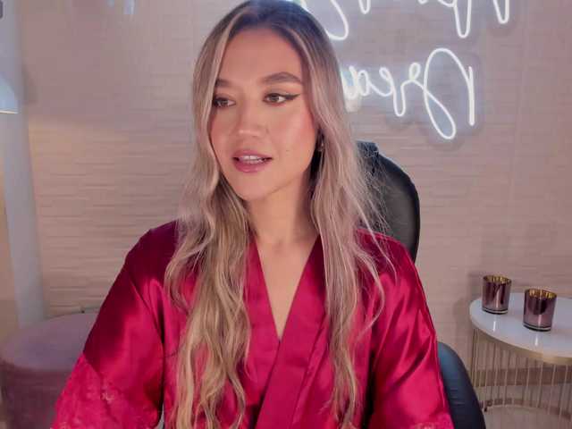 Live sex webcam photo for RebeccaHudson #289686190