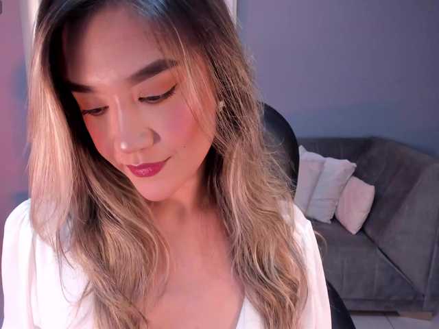 Live sex webcam photo for RebeccaHudson #290456130