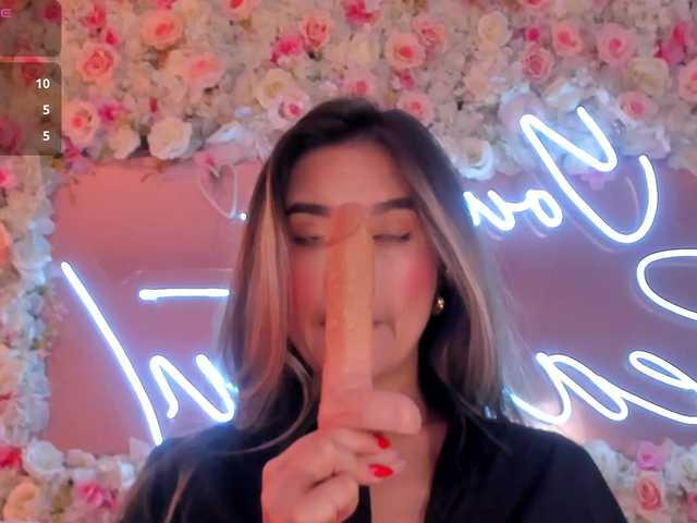 Live sex webcam photo for RebeccaHudson #290587808