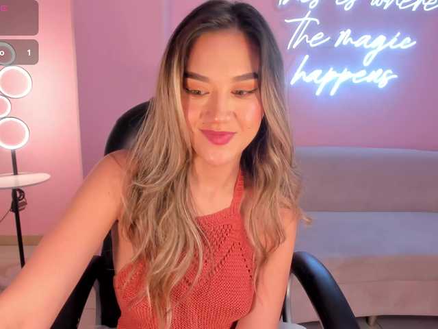 Live sex webcam photo for RebeccaHudson #290660073