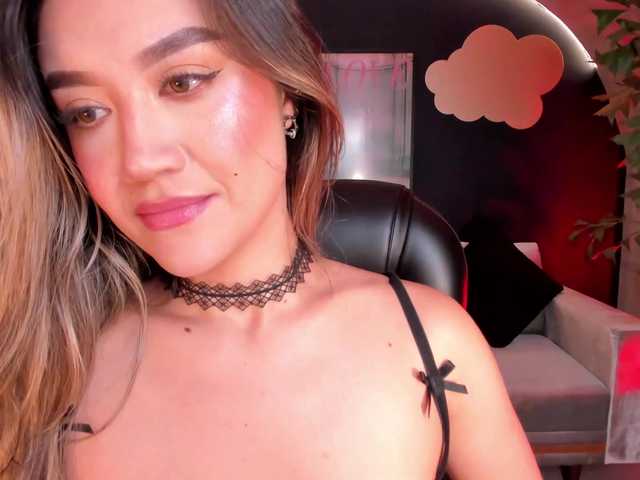 Live sex webcam photo for RebeccaHudson #290857699