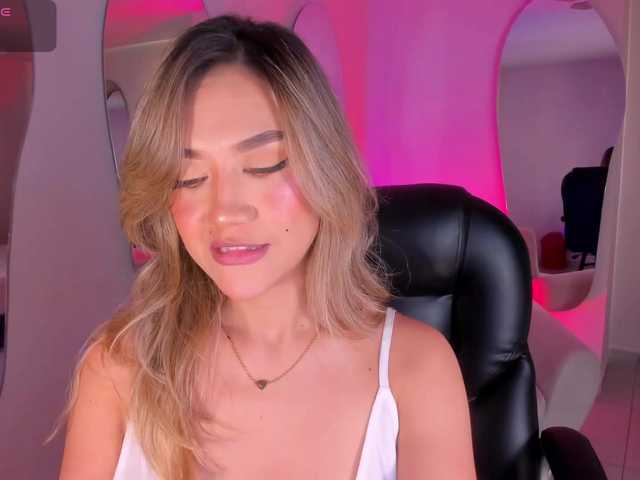 Live sex webcam photo for RebeccaHudson #291454753