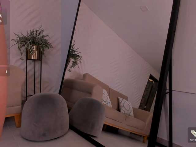 Live sex webcam photo for RebeccaHudson #292105179