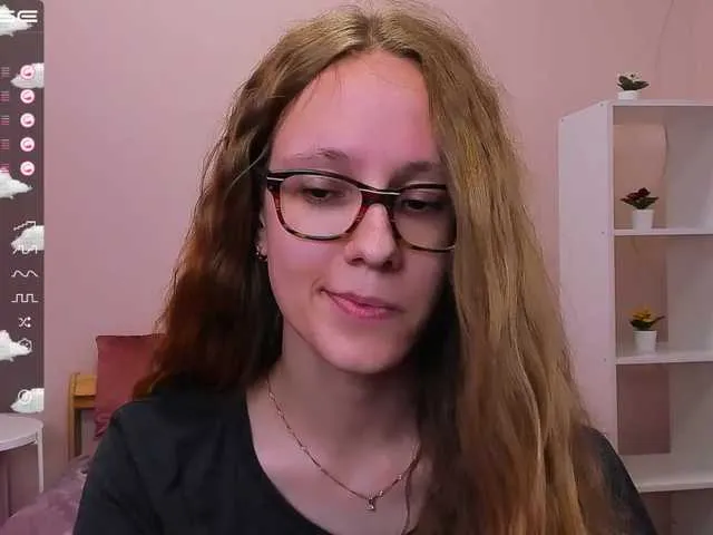 Live sex webcam photo for RebeccaHumm #274542819