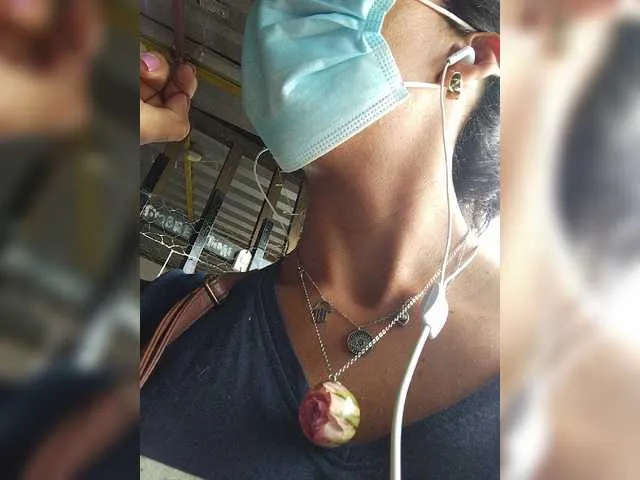 Live sex webcam photo for RebeccaRosse #272655987