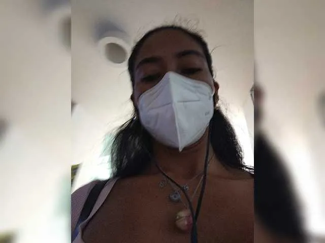 Live sex webcam photo for RebeccaRosse #272943888