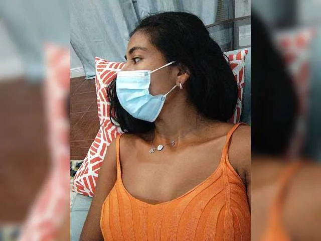 Live sex webcam photo for RebeccaRosse #273097613