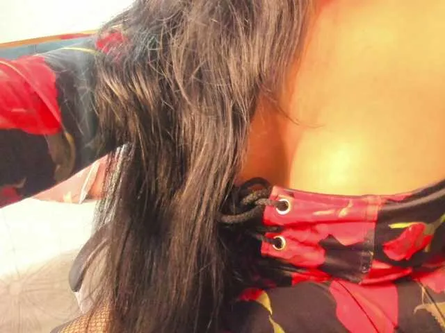 Live sex webcam photo for RebeccaRosse #273558402