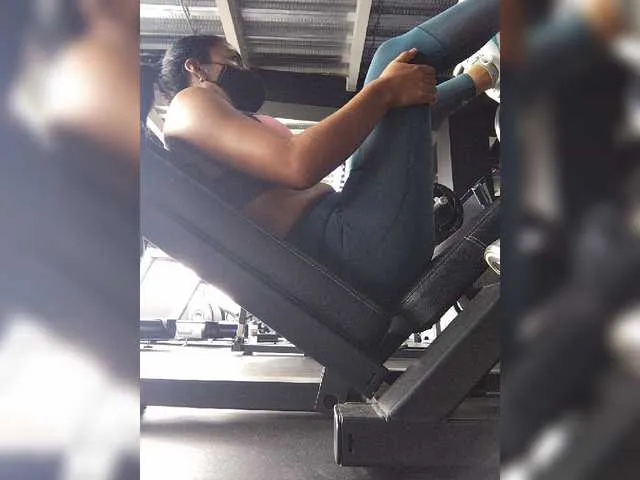 Live sex webcam photo for RebeccaRosse #273870291